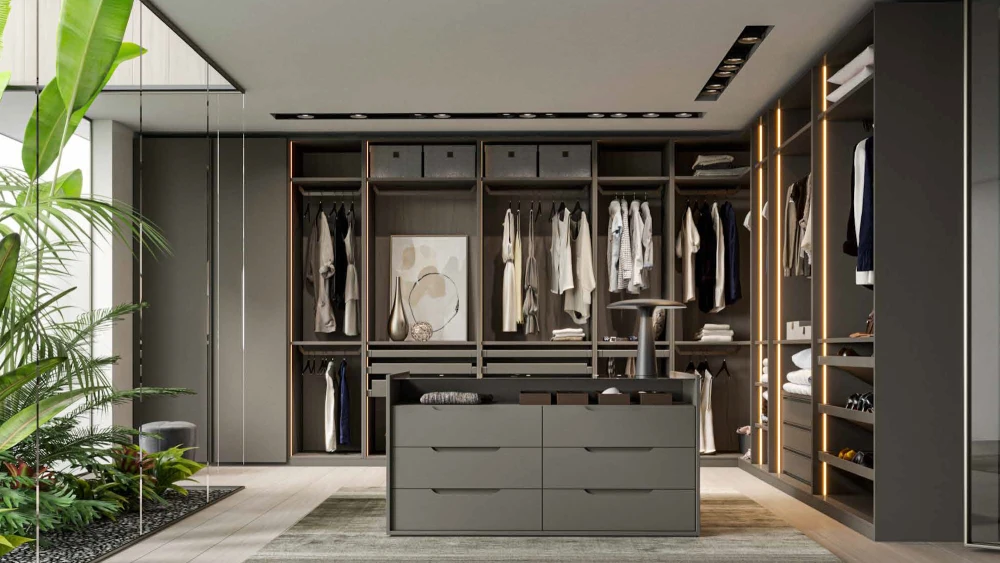 کلوزت پریمیوم