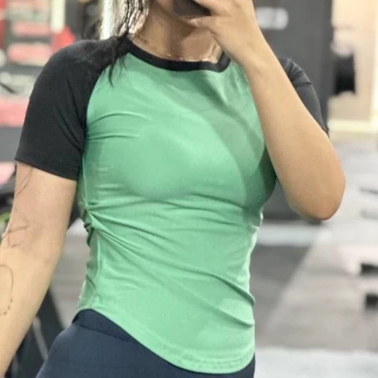 تیشرت شاهیکا